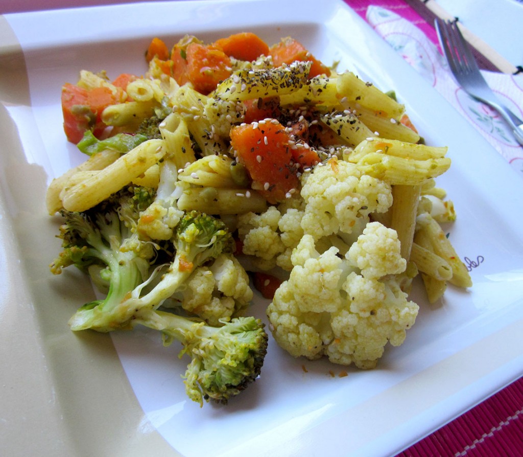 Pasta al azafran con coliflor