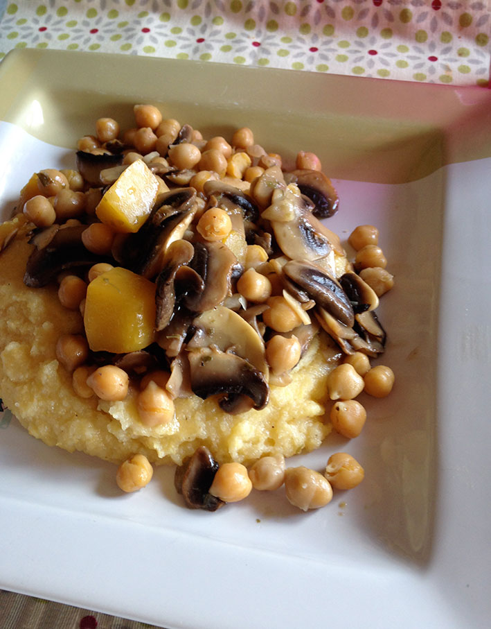 Garbanzos al oporto con champinones